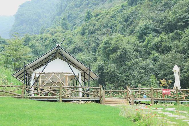 探秘溶洞、觀光龍寨&hellip;樂(lè)山這個(gè)藏在峽谷的旅游景點(diǎn)你去打卡了嗎?